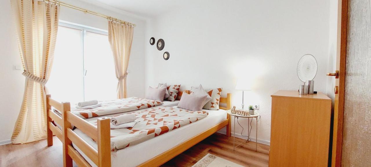 Mb Deluxe Apartment Visoko Bagian luar foto