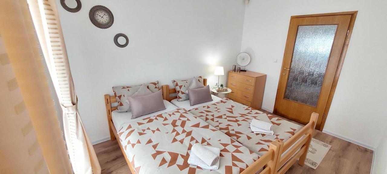 Mb Deluxe Apartment Visoko Bagian luar foto