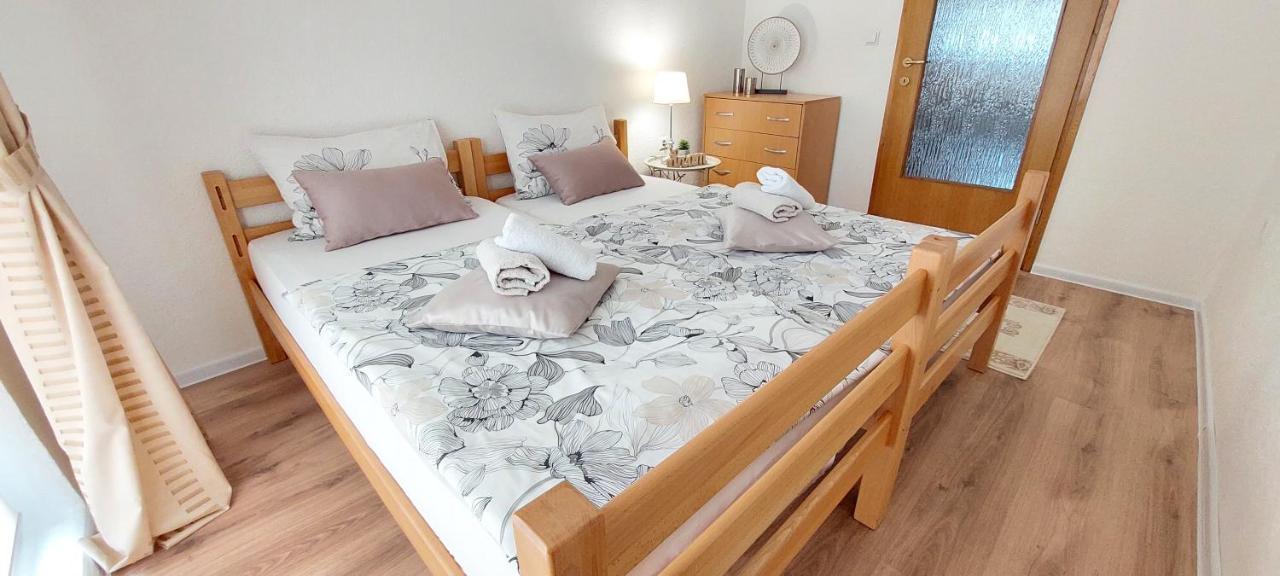 Mb Deluxe Apartment Visoko Bagian luar foto