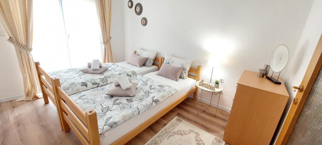 Mb Deluxe Apartment Visoko Bagian luar foto