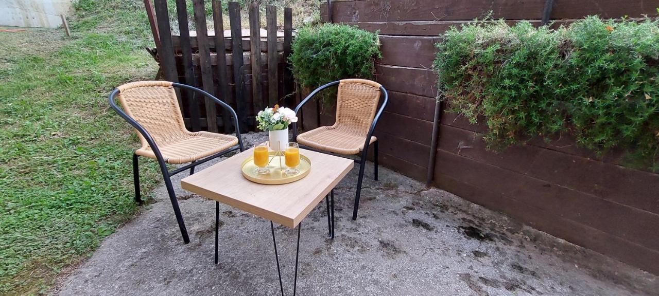 Mb Deluxe Apartment Visoko Bagian luar foto