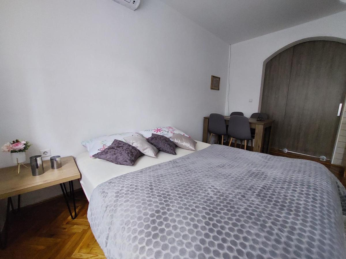 Mb Deluxe Apartment Visoko Bagian luar foto