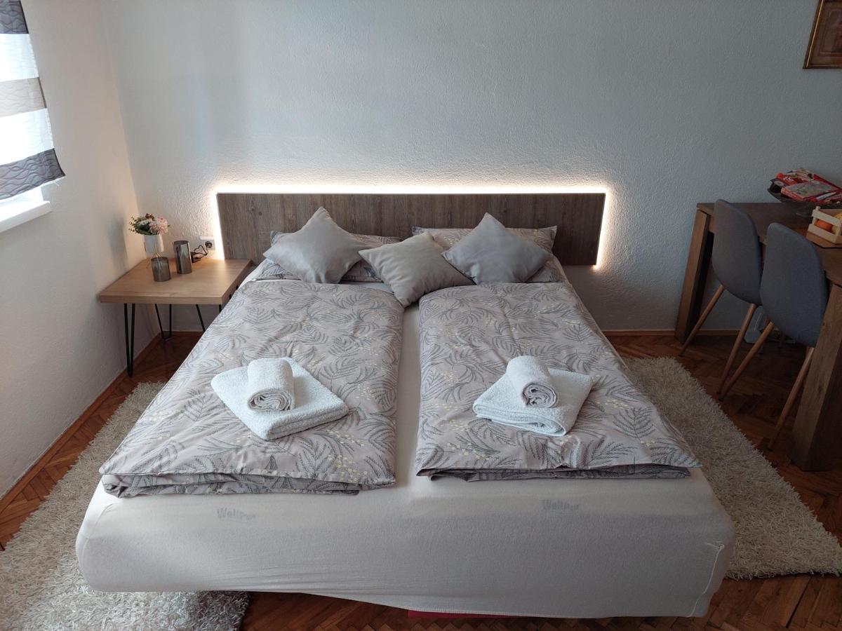 Mb Deluxe Apartment Visoko Bagian luar foto